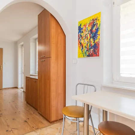 Prywatne Hala Szkolna Apartmán *