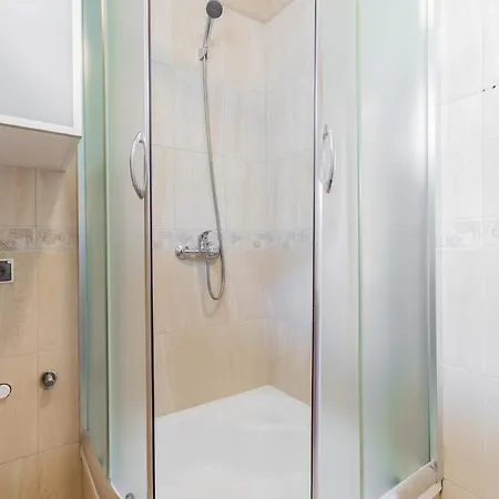 Prywatne Hala Szkolna Apartmán